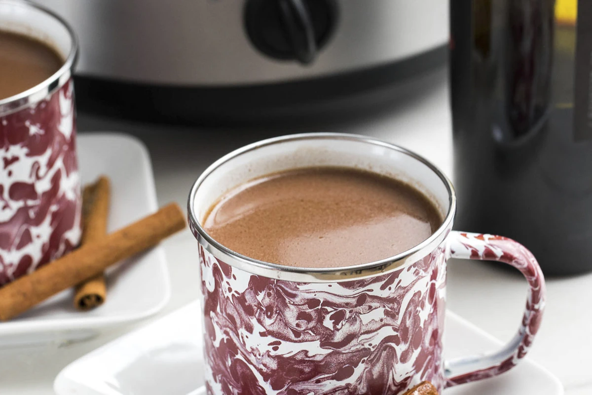 slow cooker red wine hot cocoa recipe